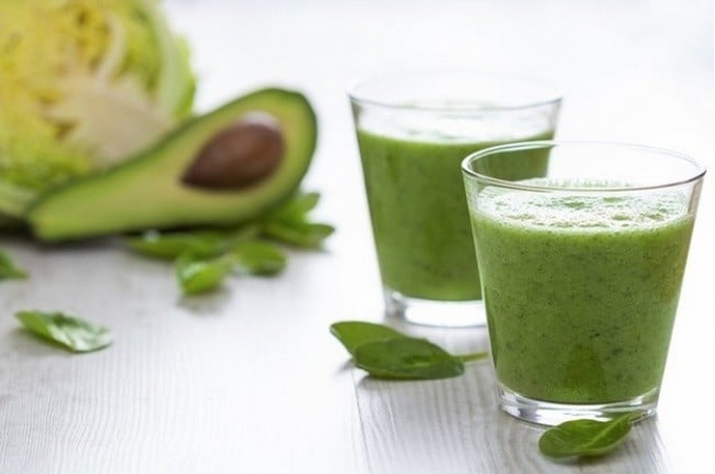 Kırılgan Tırnaklarınız, Saç Dökülmeleriniz ve Uykusuzluk Varsa Bunları Tüketmeye Başlayın 7 avacado