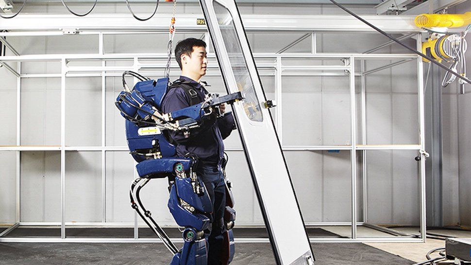 insan üstü kıyafetler