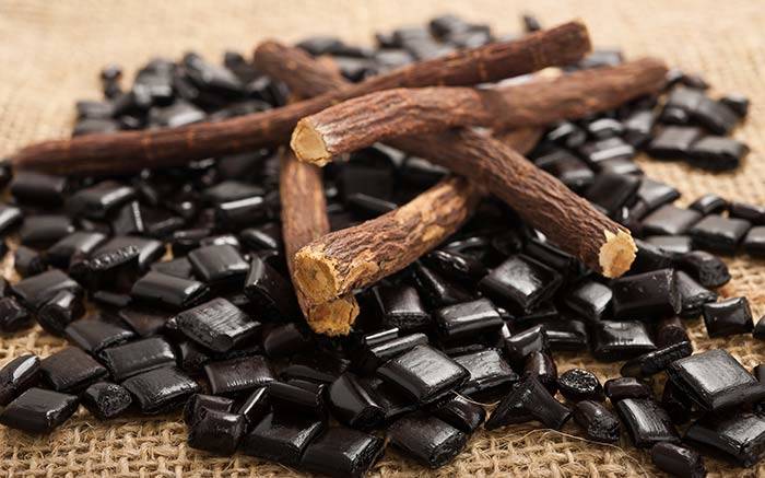 Mide yanmasına ne iyi gelir? Evde hazırlanabilen doğal tarifler 10 mide yanması meyan kökü