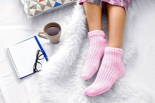 Hayatınızı Değiştirecek 11 Basit Alışkanlık 10 uyku çorabı