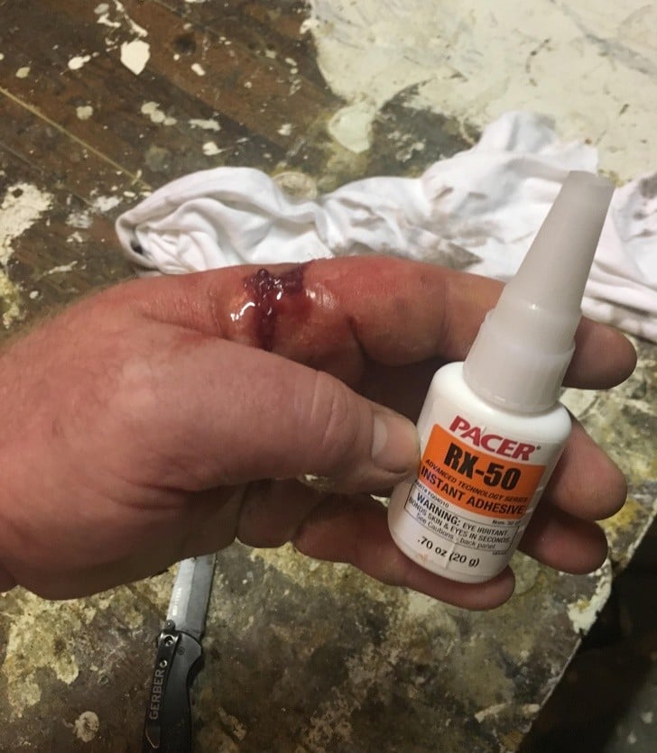 japon yapıştırıcı ve kesik