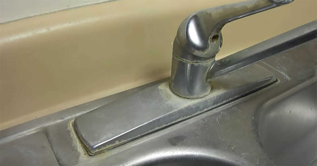 Parlak Bir Lavabo İçin İhtiyacınız Olan Tek Malzeme 2 kireçli