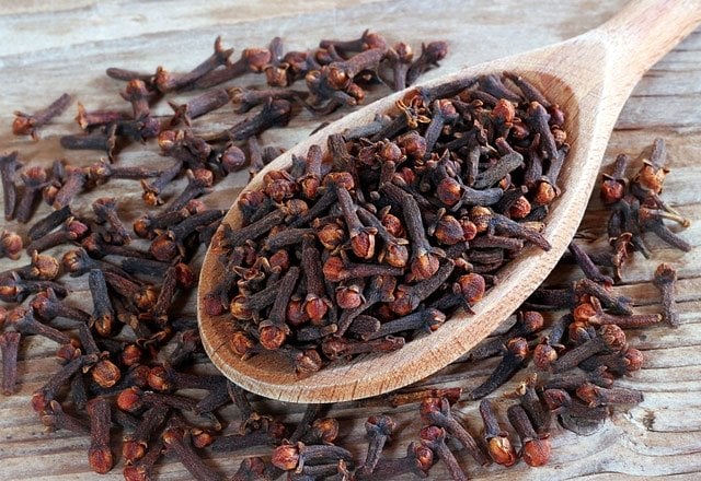 Ağız Yarasına Ne İyi Gelir? 4 karanfil