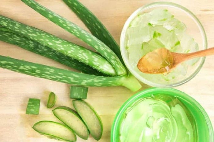 Göz Altı Torbalarından, Siyah Halkalardan ve Kırışıklıklardan Bu Doğal Yöntemle Kurtulun! 3 aloe vera jeli