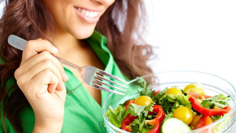 Yüz Yağlarından Kurtulmanın 5 Kolay Yolu ve 1 Maskesi 6 saglikli beslenme