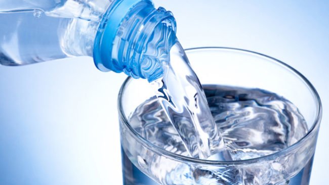 Vücuttaki Ürik Asidi Düşürebilecek 8 Besin 10 su icmek e1568811823478