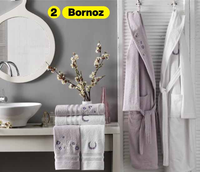 Banyonuzda Asla Bulundurmamanız Gereken 5 Şey! 3 bornoz