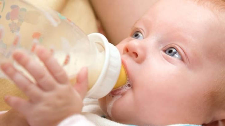 bebek aglamasi ve mama