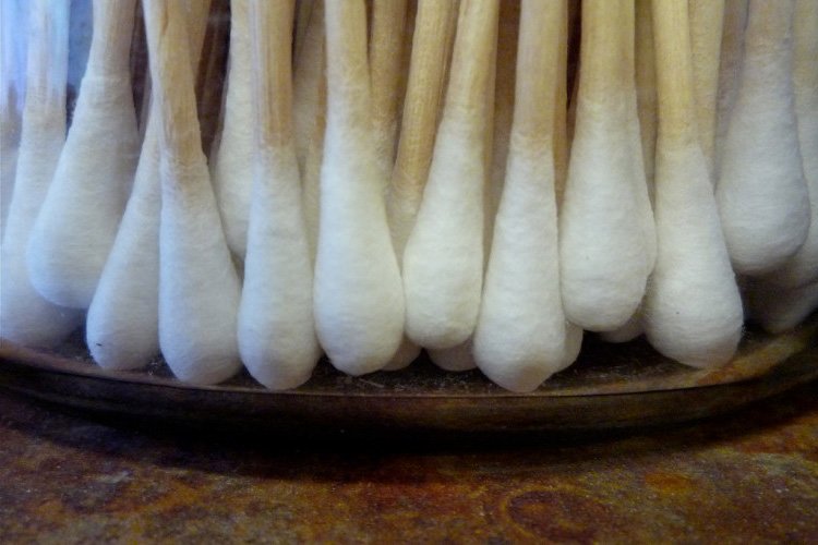 Kulak Çubuklarından Vazgeçmeniz İçin 3 Sebep 2 kulak temiz