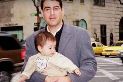 14 yil boyunca baba kiz ayni pozu verdiler son fotografi gorenler agliyor