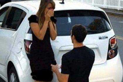 fakir deyip evlenmedi ama 10 yil sonra gordukleri karsisinda bakin ne oldu