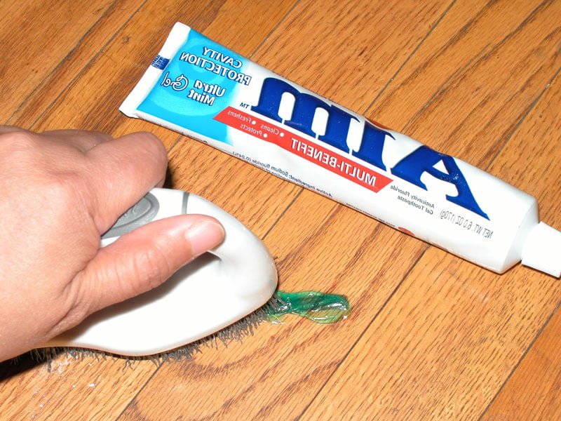 Diş Macunu İle Mucizeler Yaratabileceğiniz 8 İpucu 6 lekler2