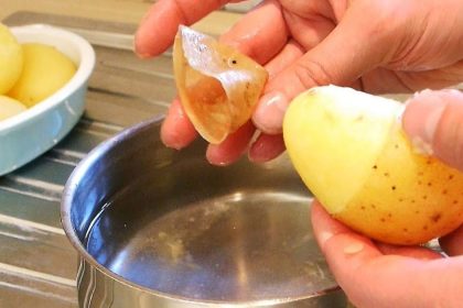 Bu Yöntemle Patatesler Çok Daha Hızlı Haşlanacak! 4 patateskabugu