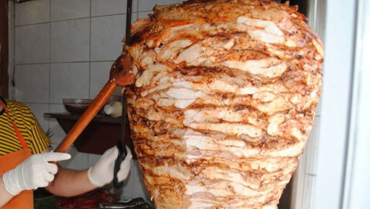 Tavuk Döner Yemeden Önce 2 Kere Düşüneceksiniz 2 doner2