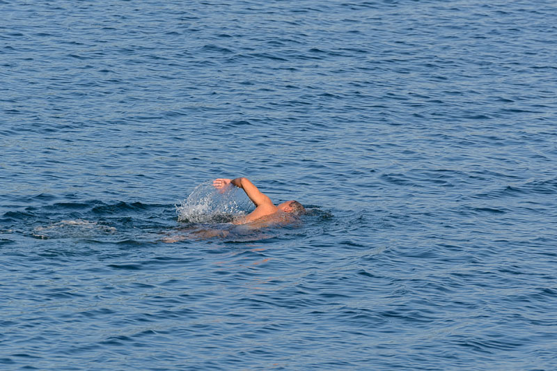 Down Sendromlu Gencin Denizde Boğulanları Görünce Yaptıkları 2 kurtarma2